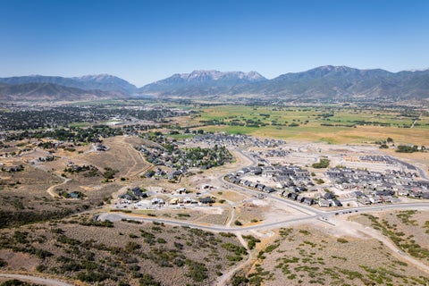 Tiny photo for 1358 E COYOTE VIEW CIR #233, Heber City, UT 84032 (MLS # 2122999)