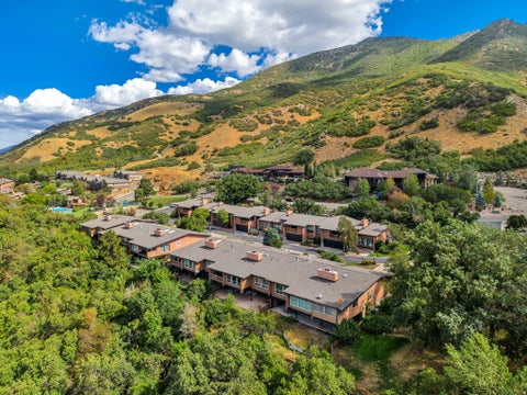 Condo For Sale - 4973 Partridge Way<br/> Ogden, UT 84403