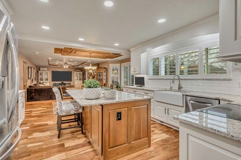 Tiny photo for 1972 E EVERLEIGH CIR, Sandy, UT 84093 (MLS # 2127645)