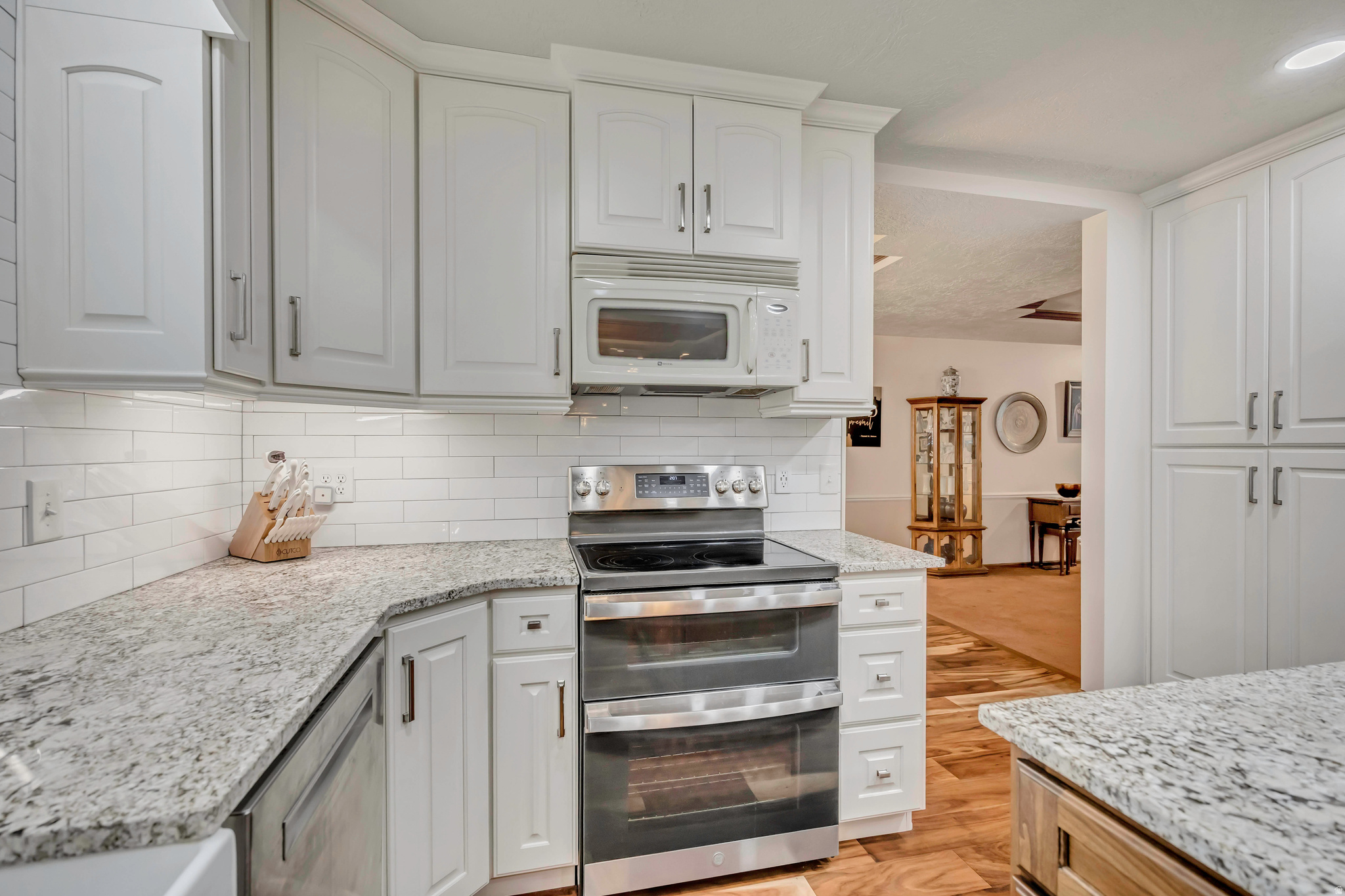 MEADOWS - Residential