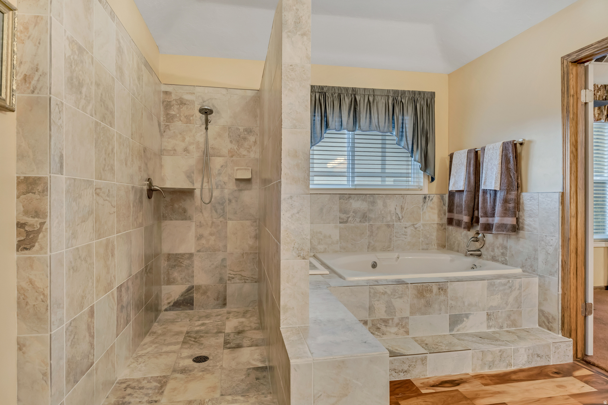 MEADOWS - Residential