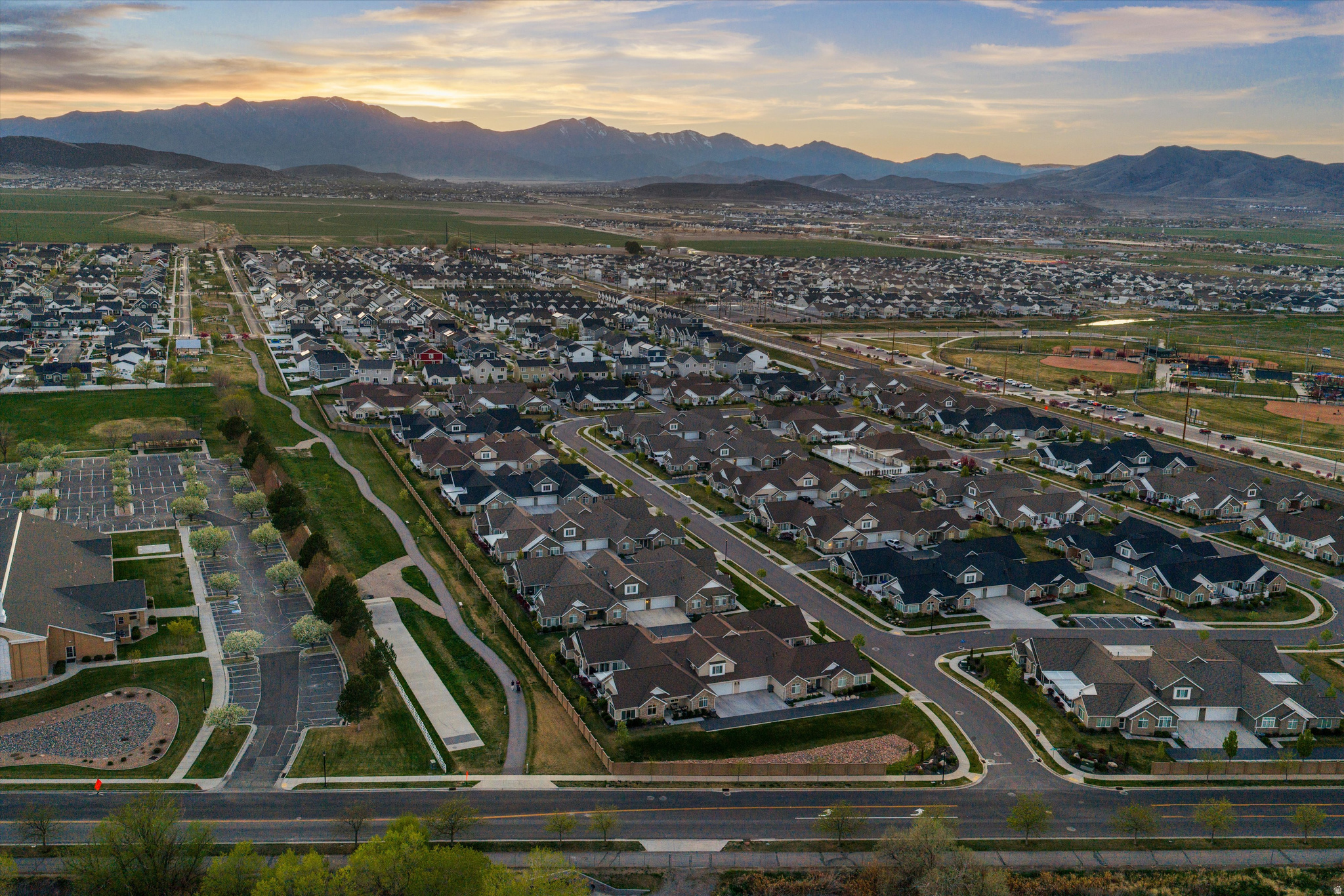 THE VILLAS AT LEGACY FARMS - Residential