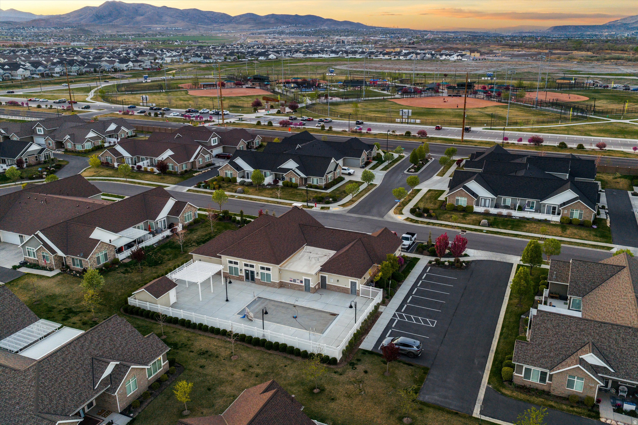 THE VILLAS AT LEGACY FARMS - Residential