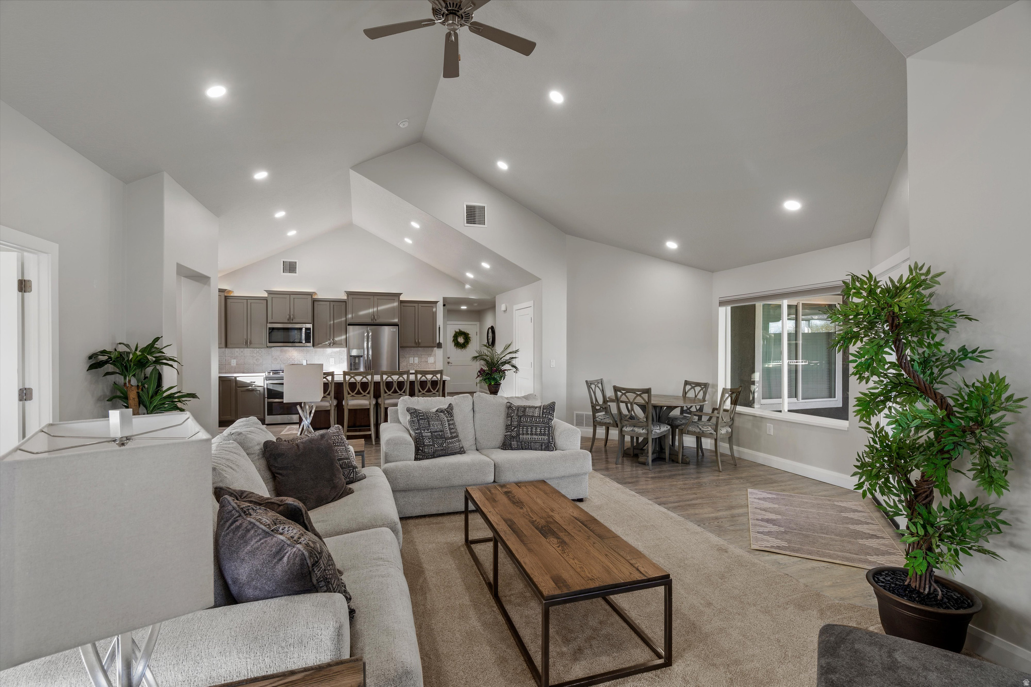 THE VILLAS AT LEGACY FARMS - Residential