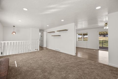 Tiny photo for 843 E 3400 N, Layton, UT 84040 (MLS # 2121932)
