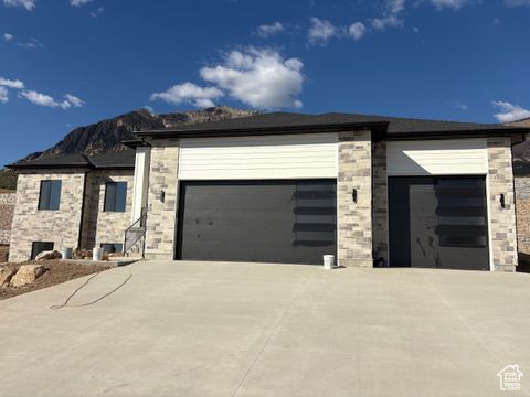 Photo of 710 E MOUNTAIN ROAD Rd N, North Ogden, UT 84414 (MLS # 2115182)