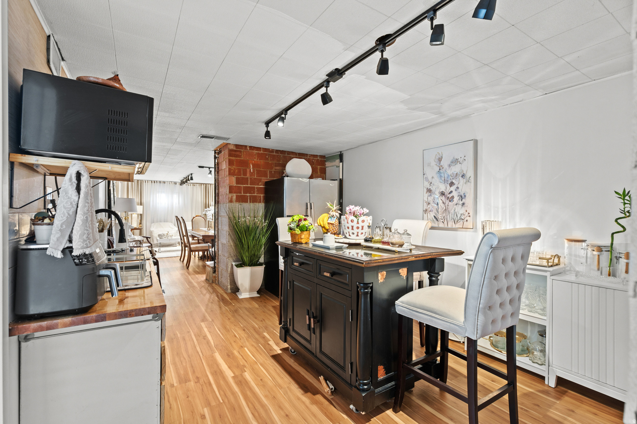 CENTRAL HEIGHTS - Residential