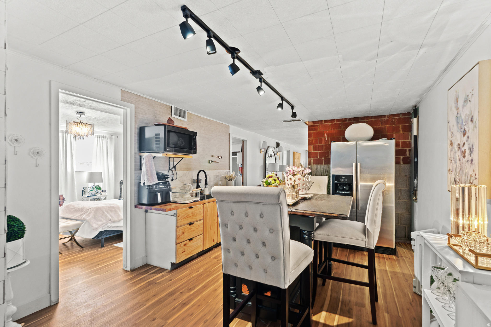 CENTRAL HEIGHTS - Residential