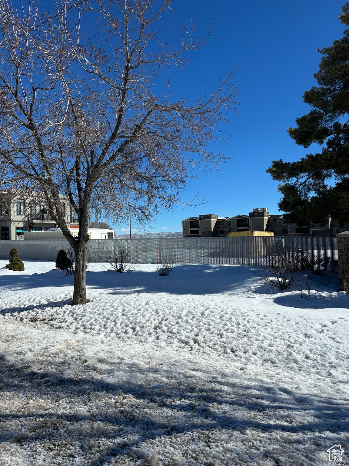 122 S Bear Blvd, Garden City, Utah image 3