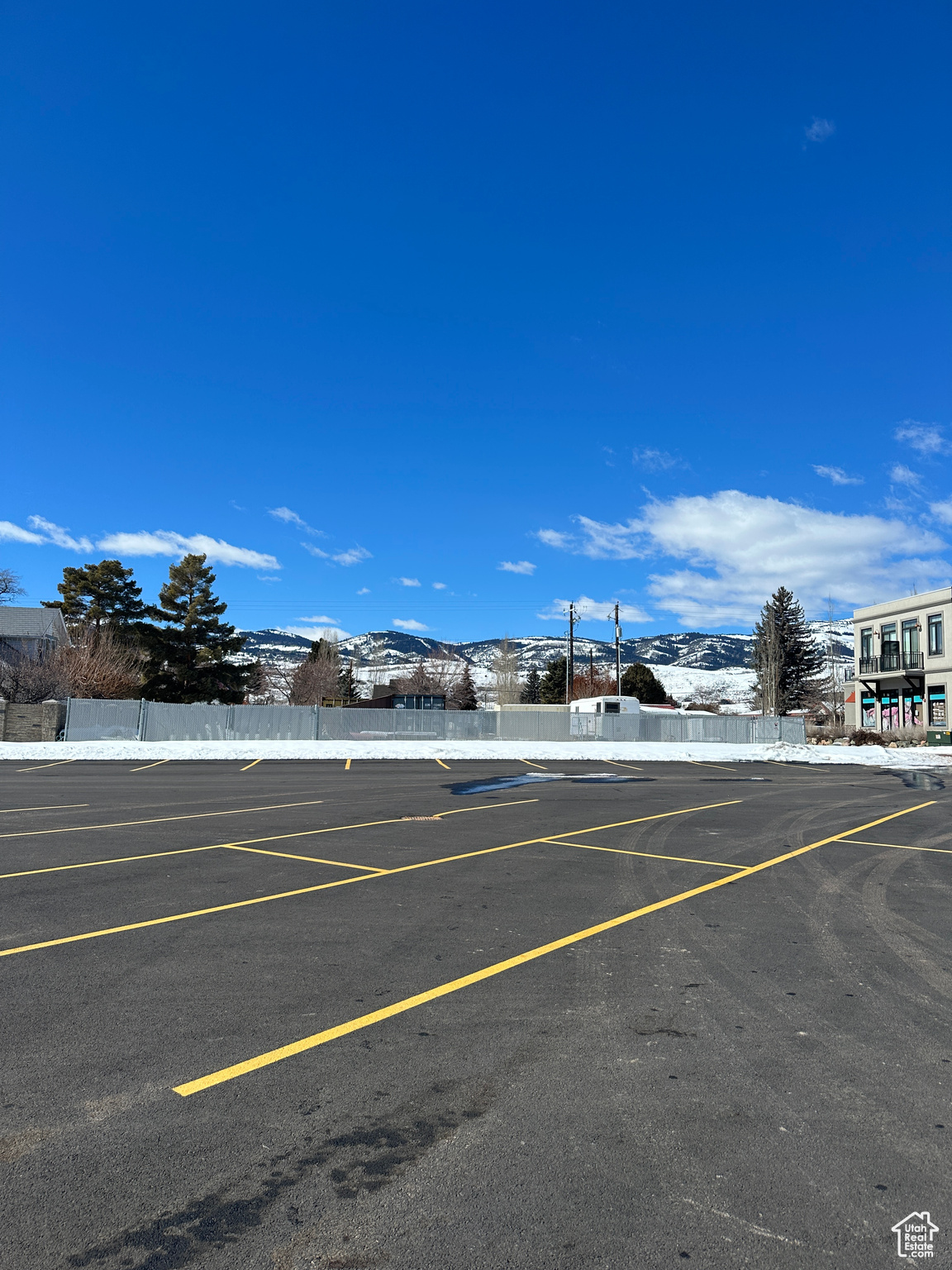122 S Bear Blvd, Garden City, Utah image 5