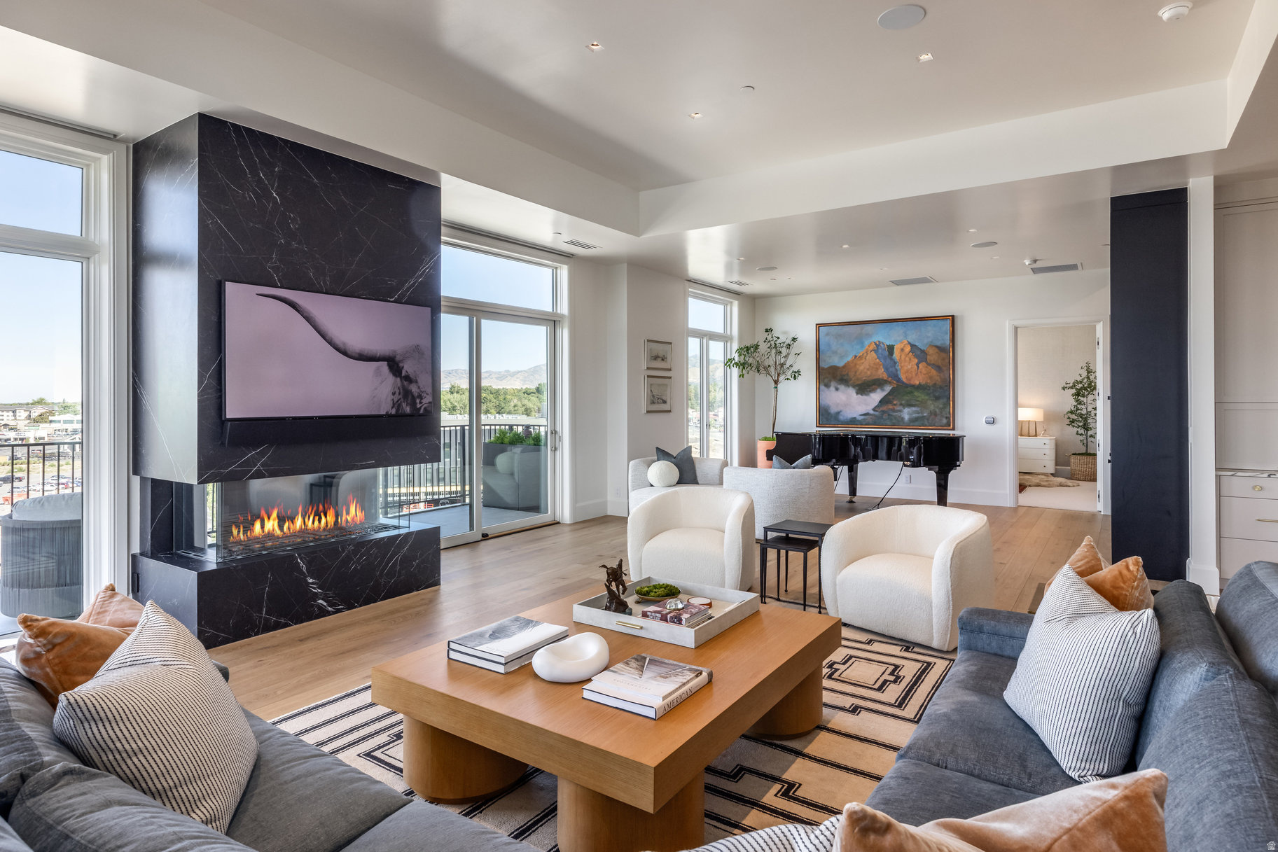 ROYAL HOLLADAY HILLS D - Residential