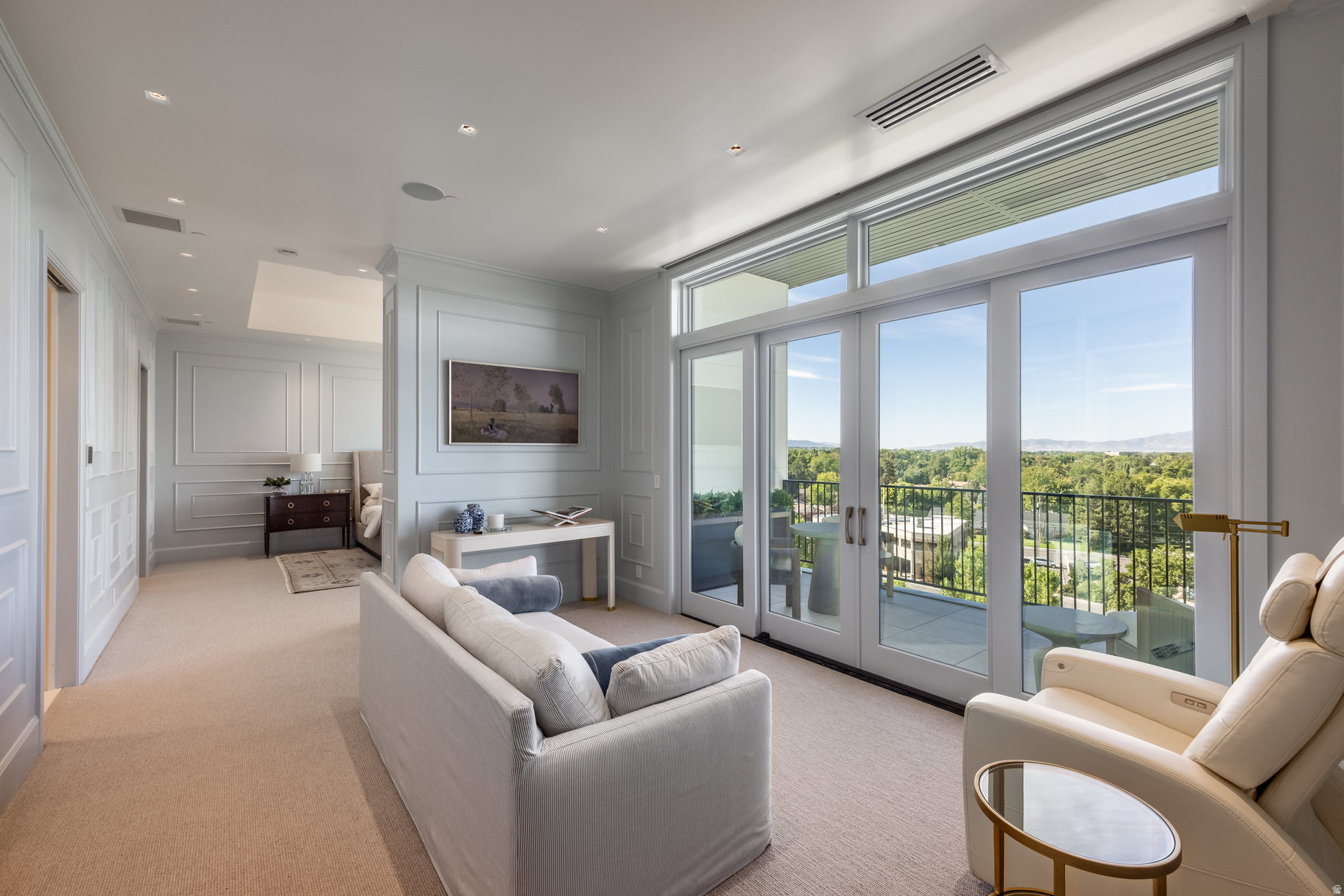 ROYAL HOLLADAY HILLS D - Residential