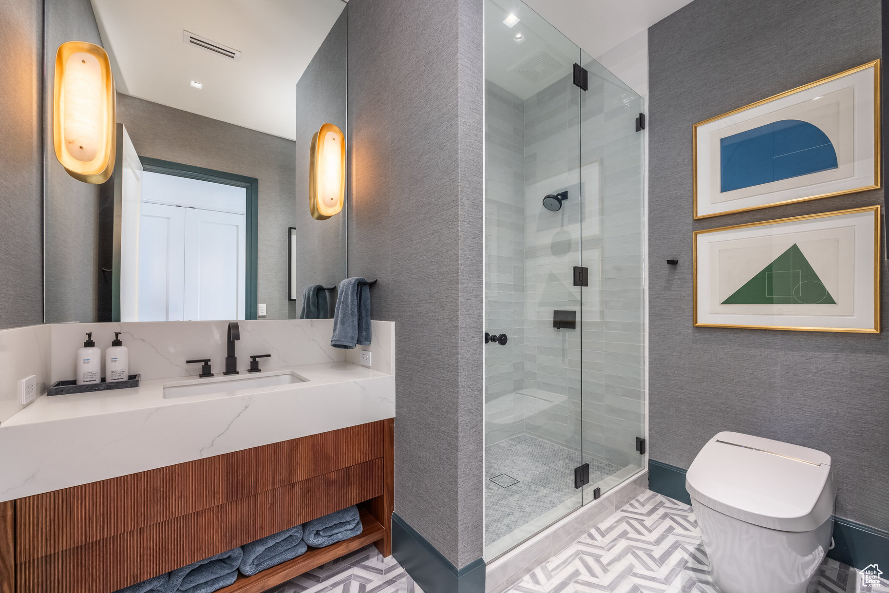 ROYAL HOLLADAY HILLS D - Residential