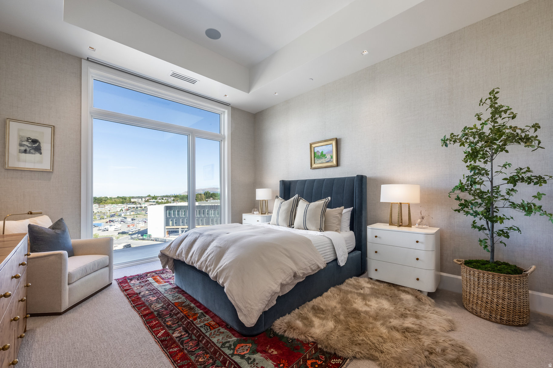 ROYAL HOLLADAY HILLS D - Residential