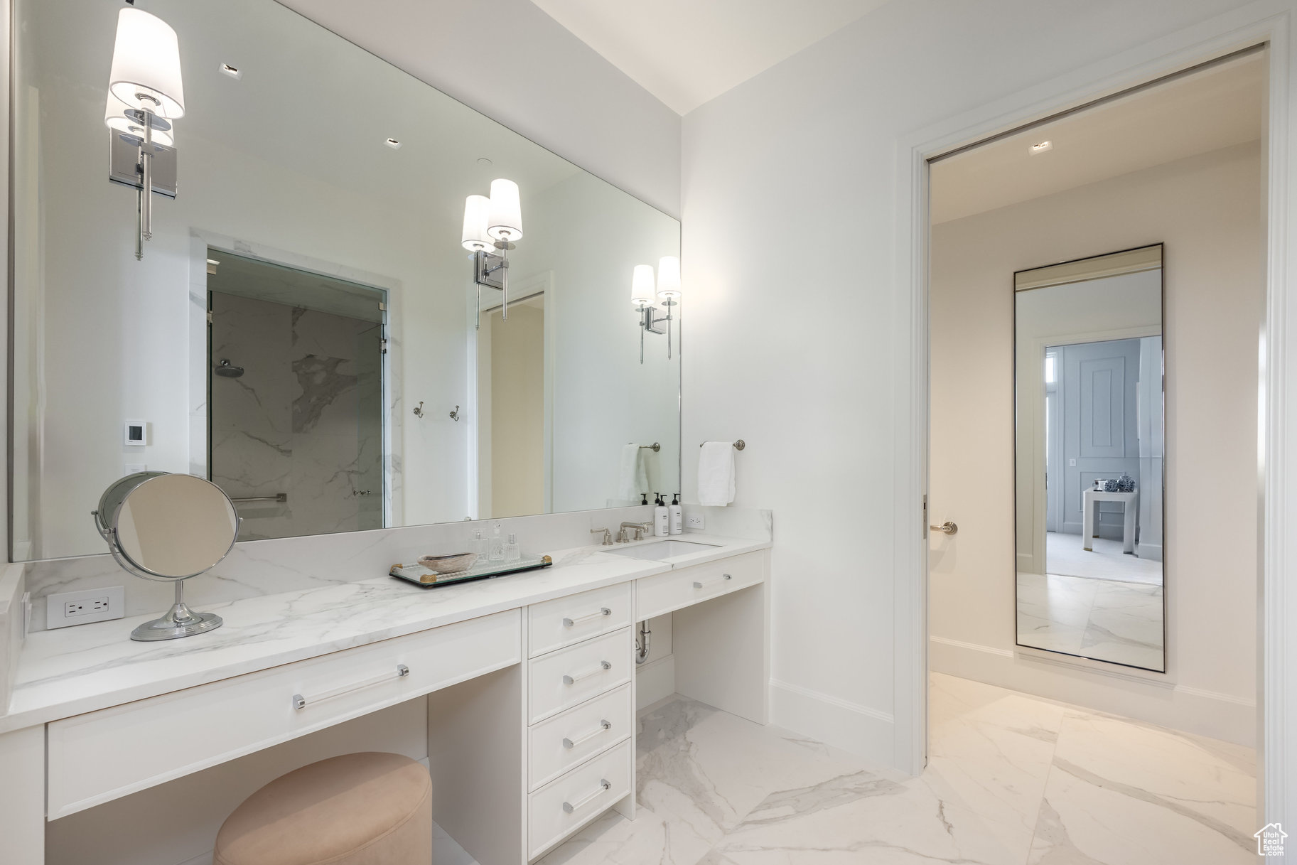 ROYAL HOLLADAY HILLS D - Residential