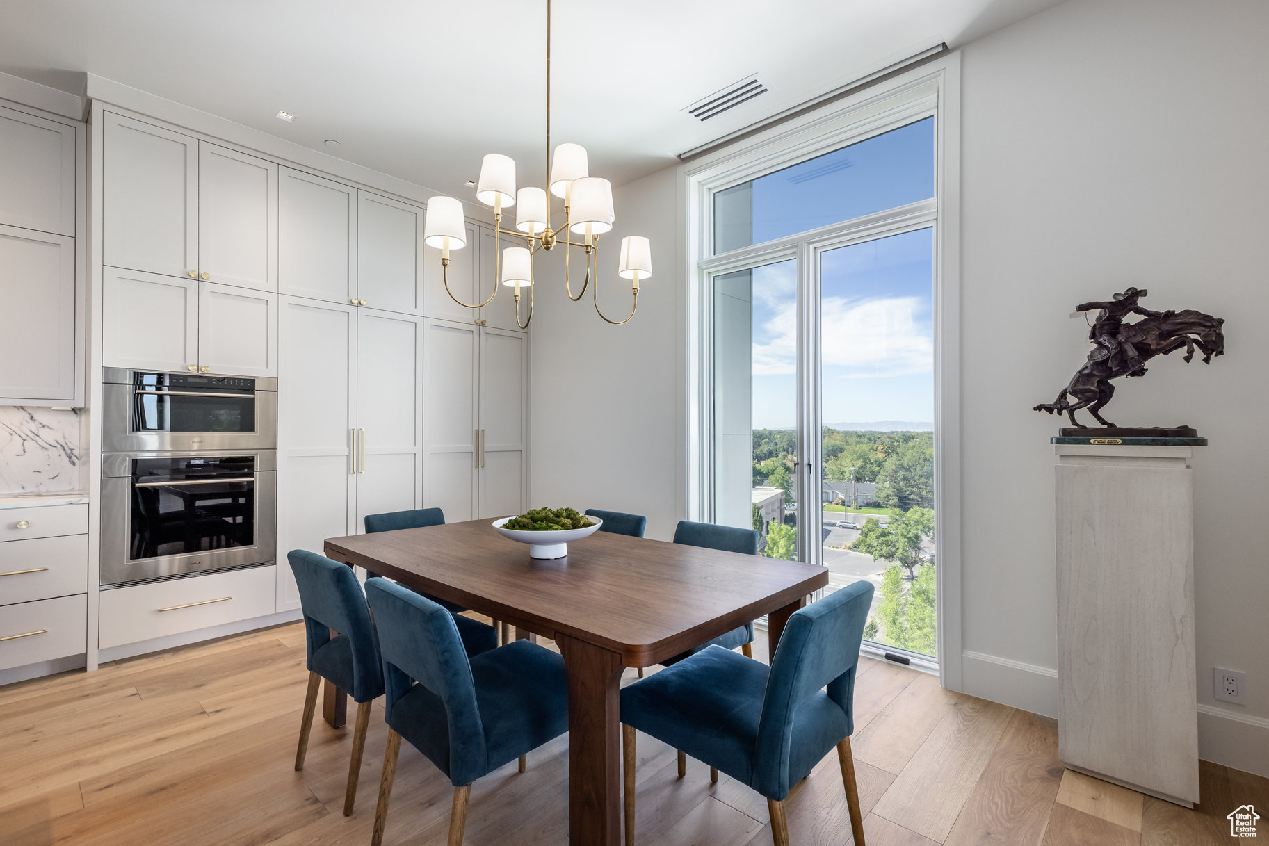 ROYAL HOLLADAY HILLS D - Residential