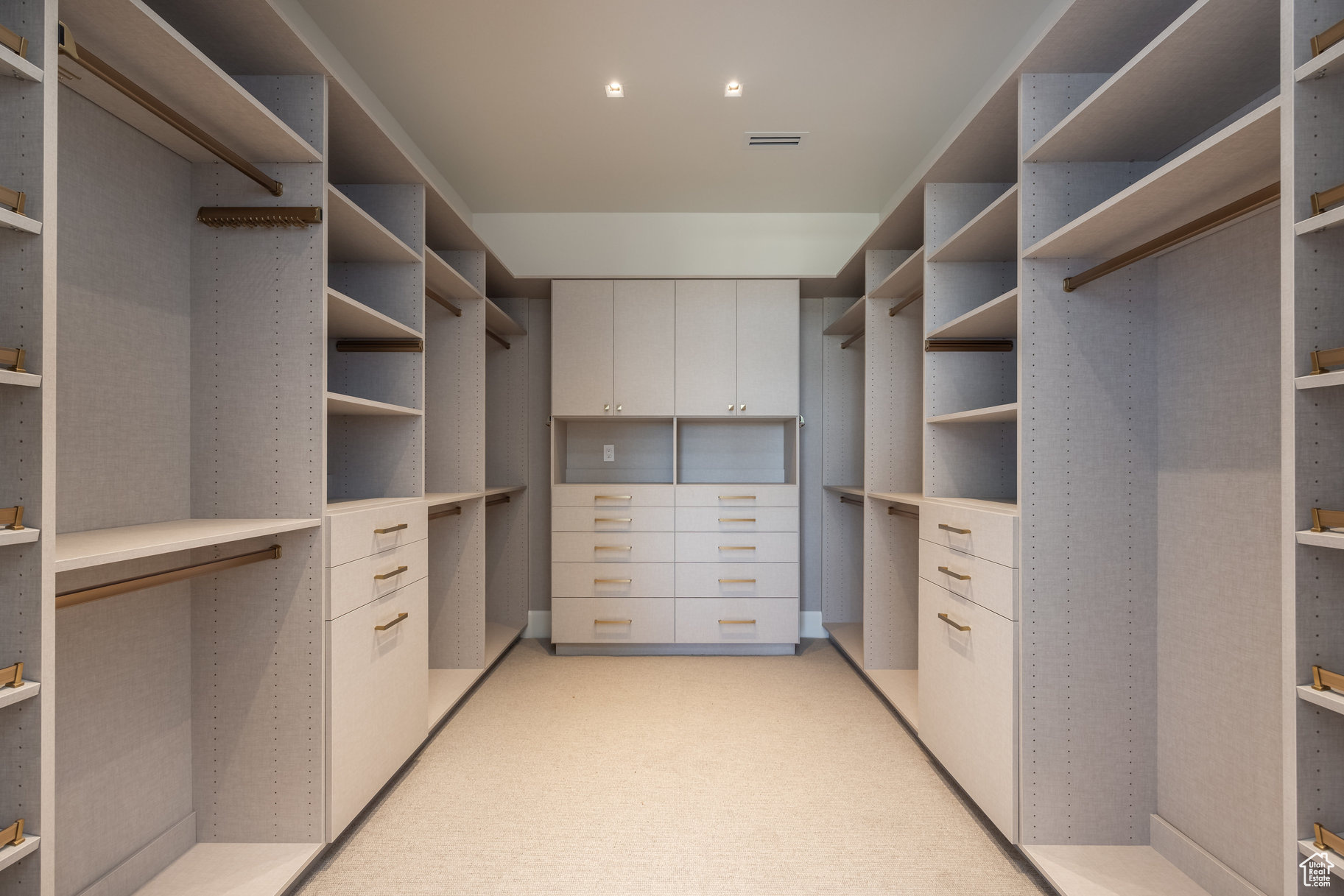 ROYAL HOLLADAY HILLS D - Residential