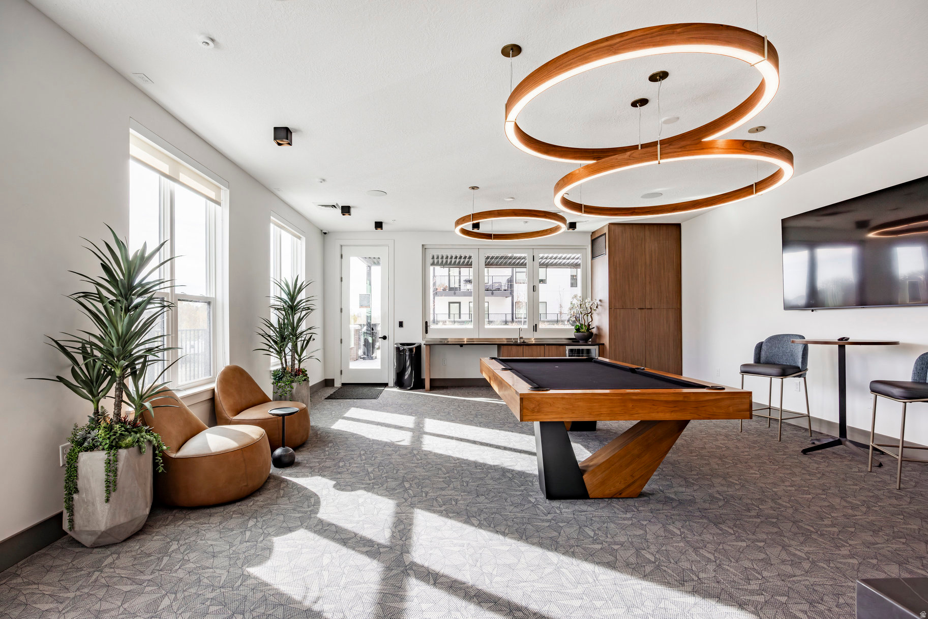 ROYAL HOLLADAY HILLS D - Residential