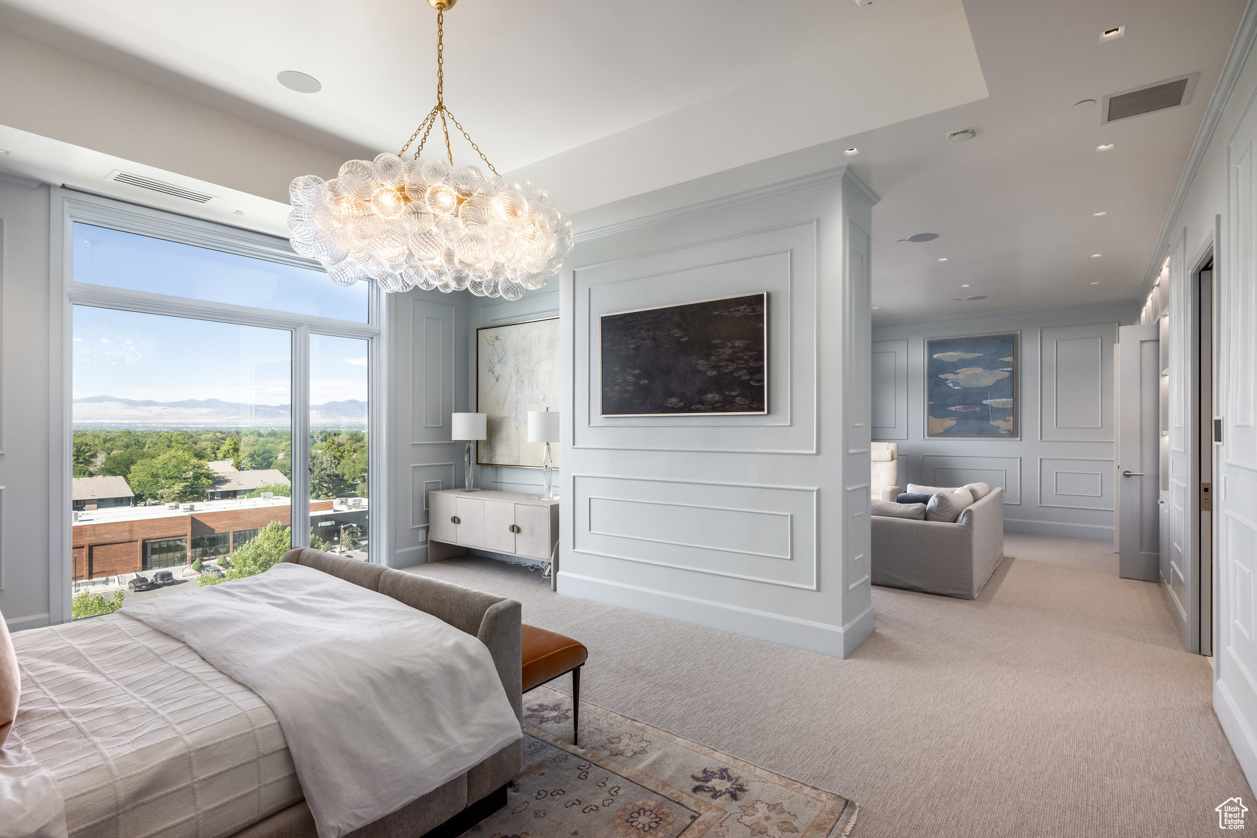 ROYAL HOLLADAY HILLS D - Residential