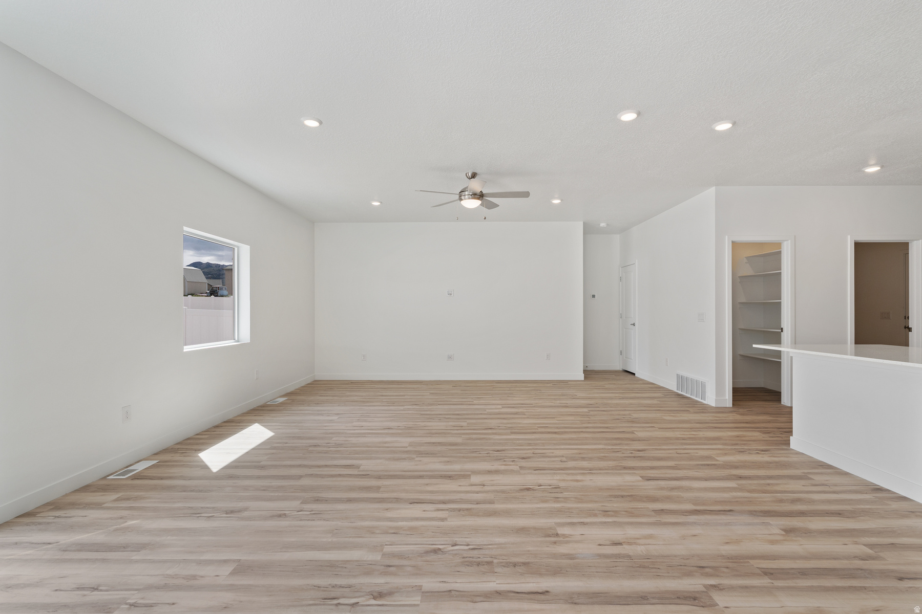 DESERT EDGE - Residential