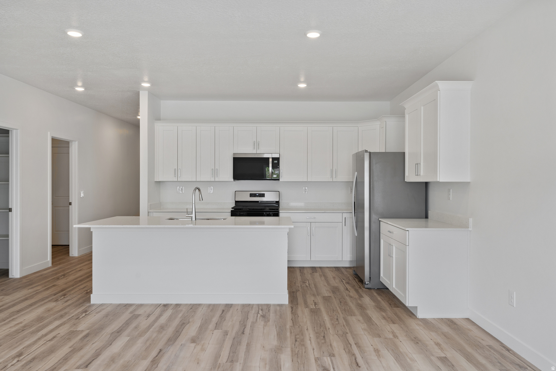 DESERT EDGE - Residential