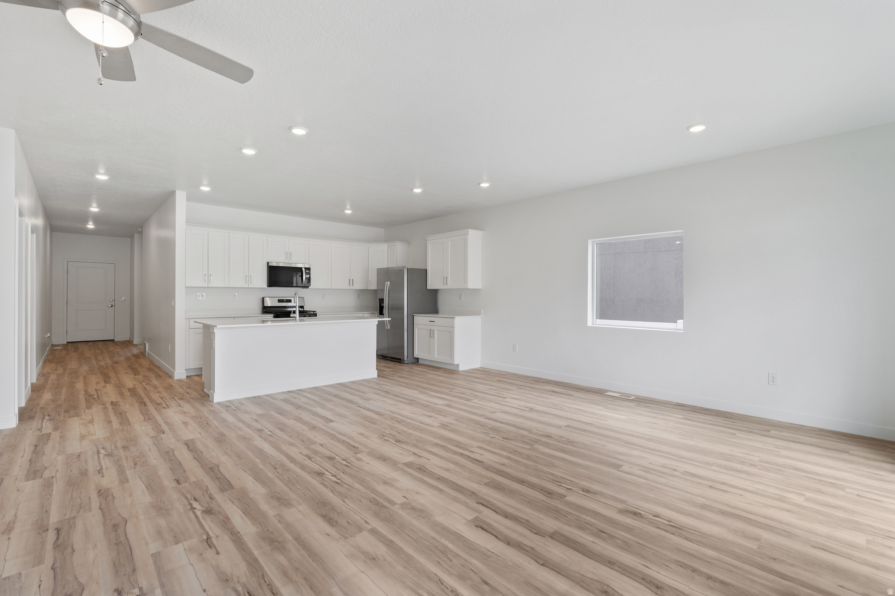 DESERT EDGE - Residential