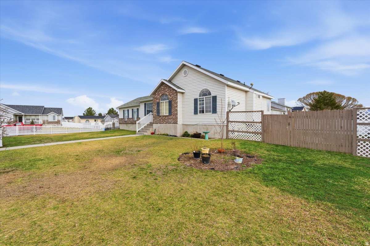 SUNRIDGE MEADOWS PHA - Residential