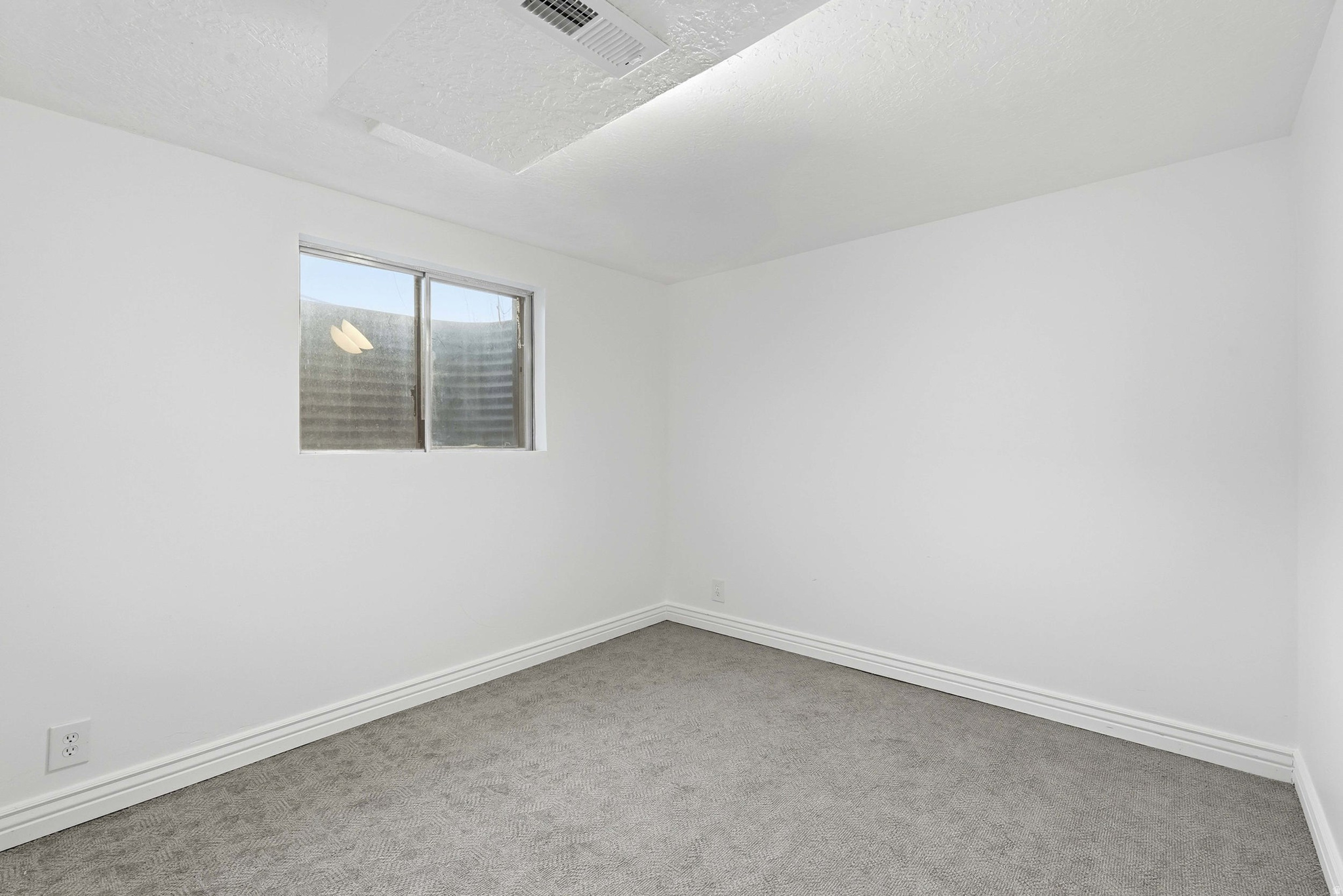 SKY BLUE ACRES #4 - Residential