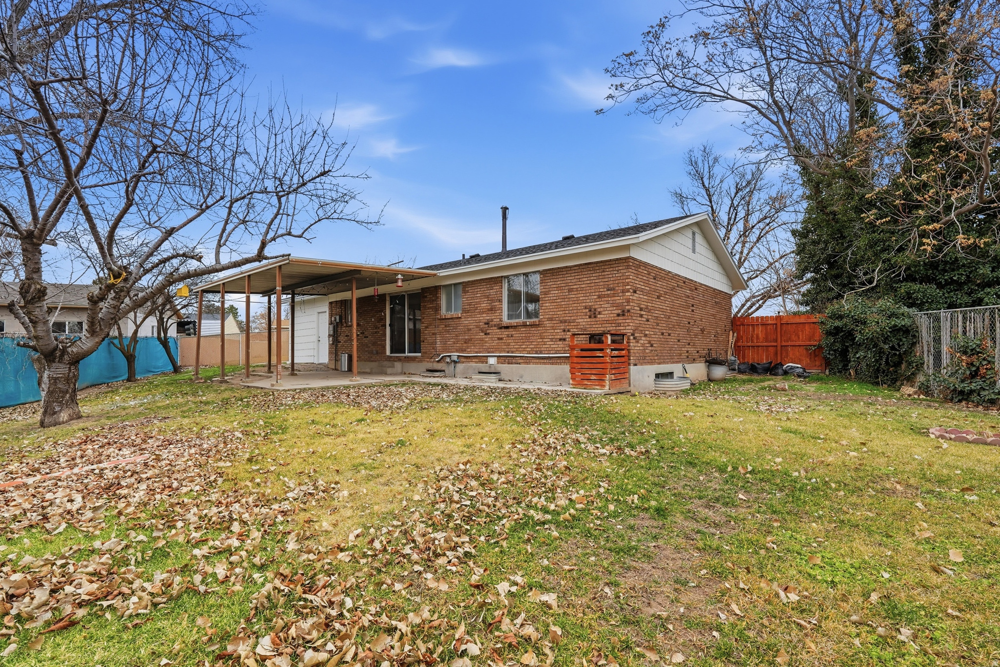 SKY BLUE ACRES #4 - Residential