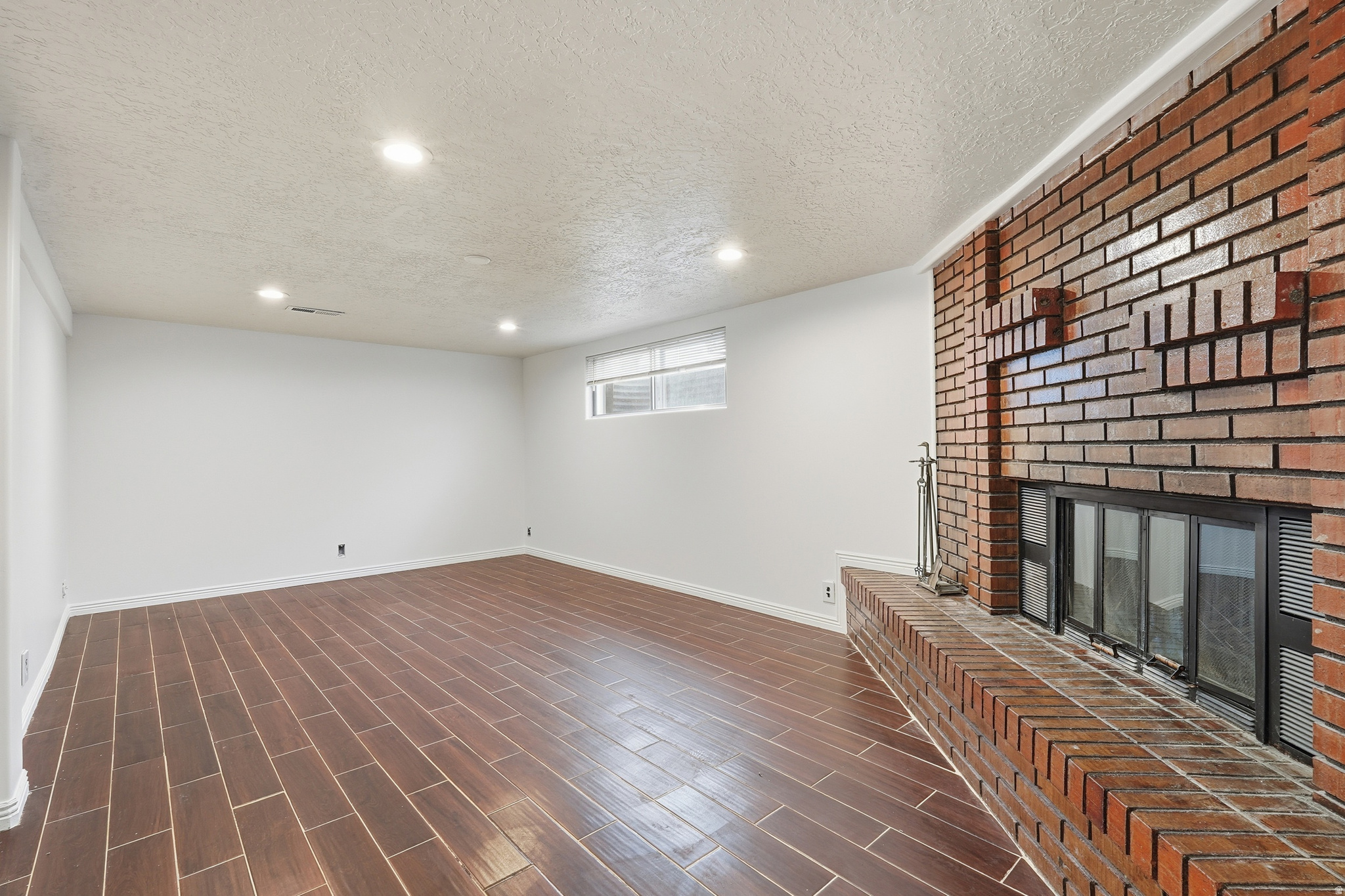 SKY BLUE ACRES #4 - Residential