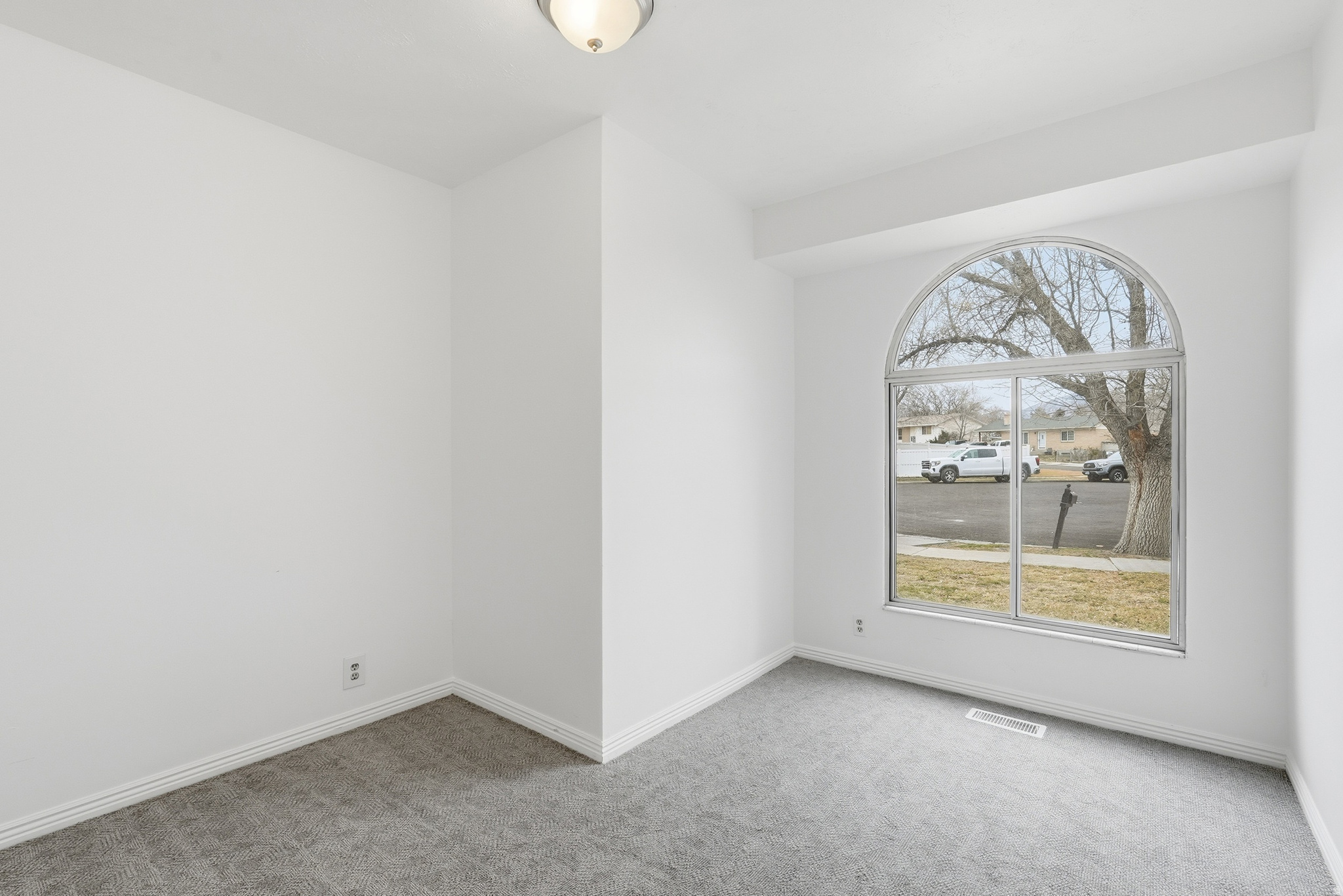 SKY BLUE ACRES #4 - Residential