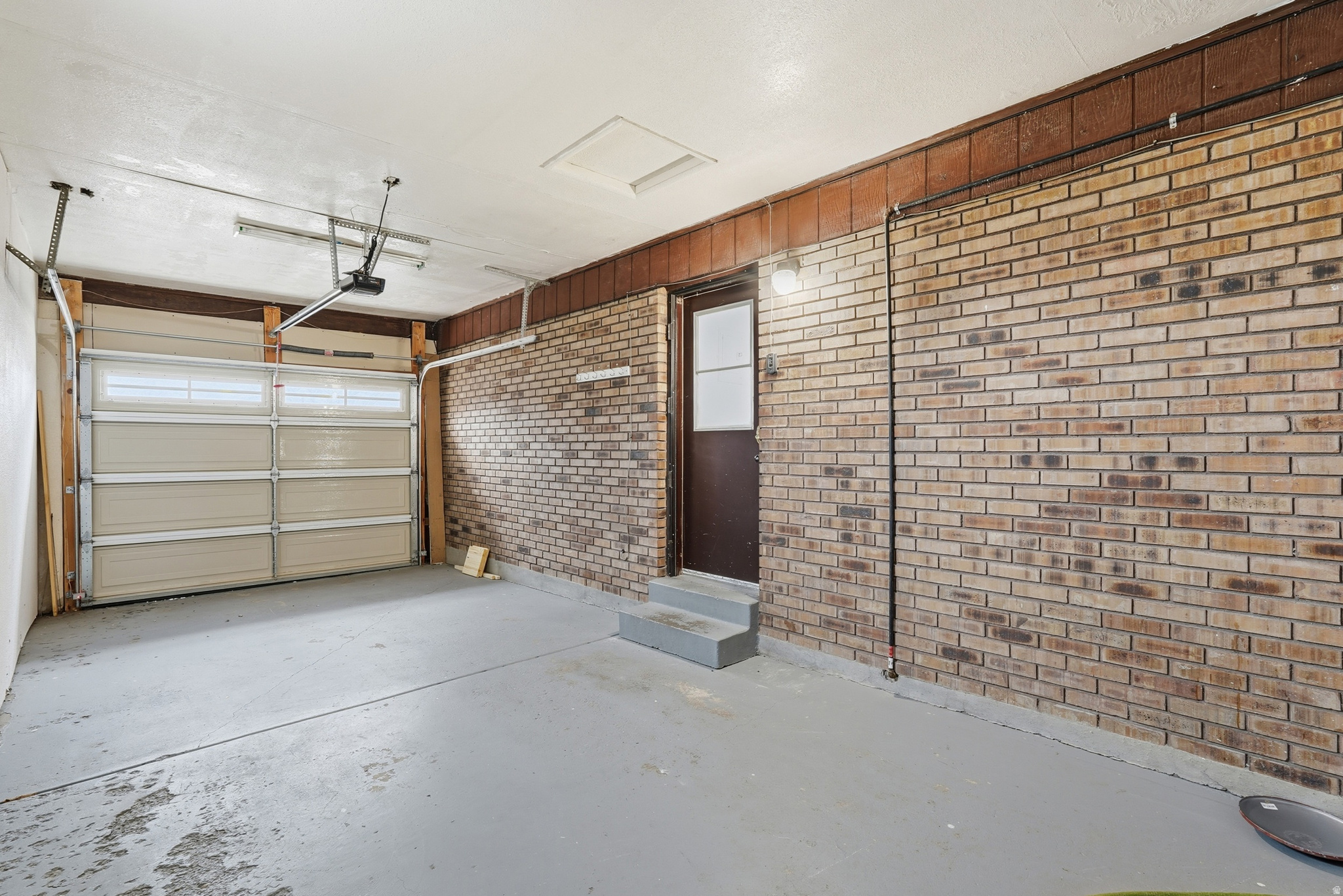 SKY BLUE ACRES #4 - Residential