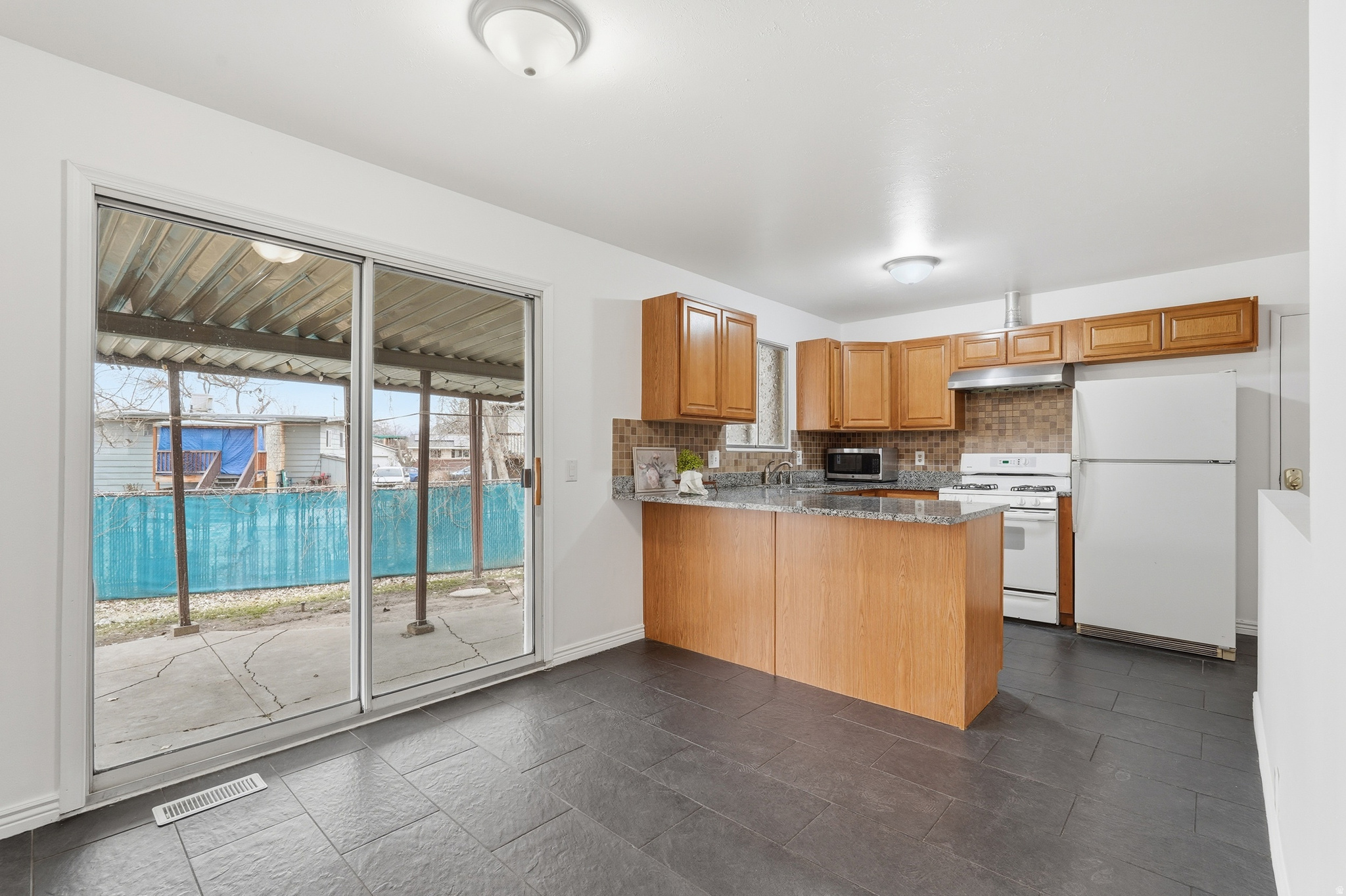 SKY BLUE ACRES #4 - Residential