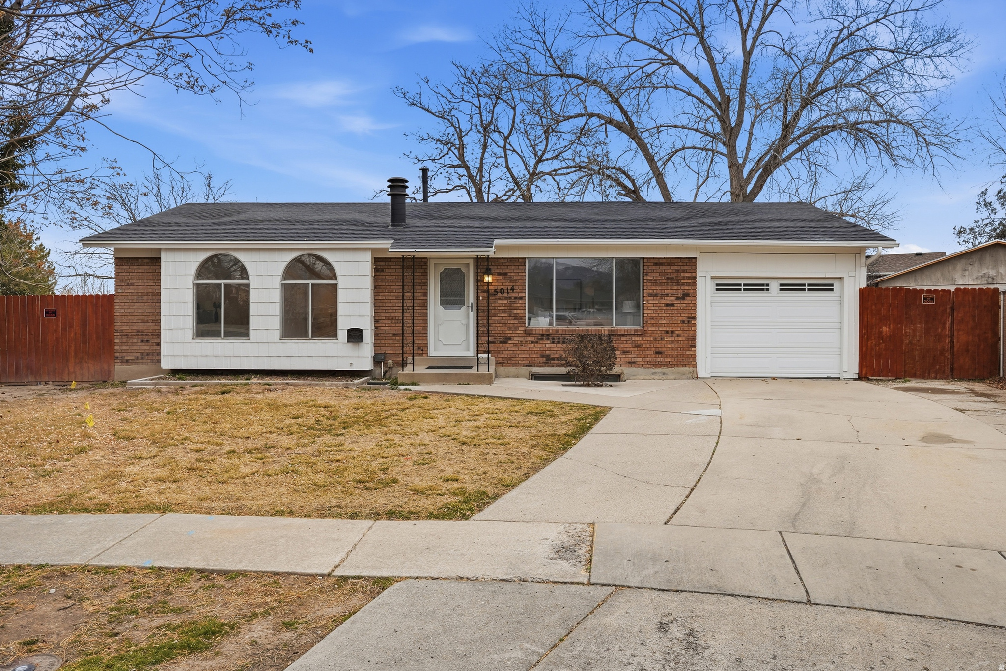 SKY BLUE ACRES #4 - Residential