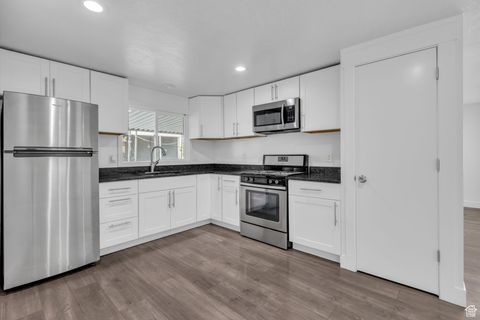 Photo of 4696 S ASPEN LN #303, Taylorsville, UT 84123 (MLS # 2104152)