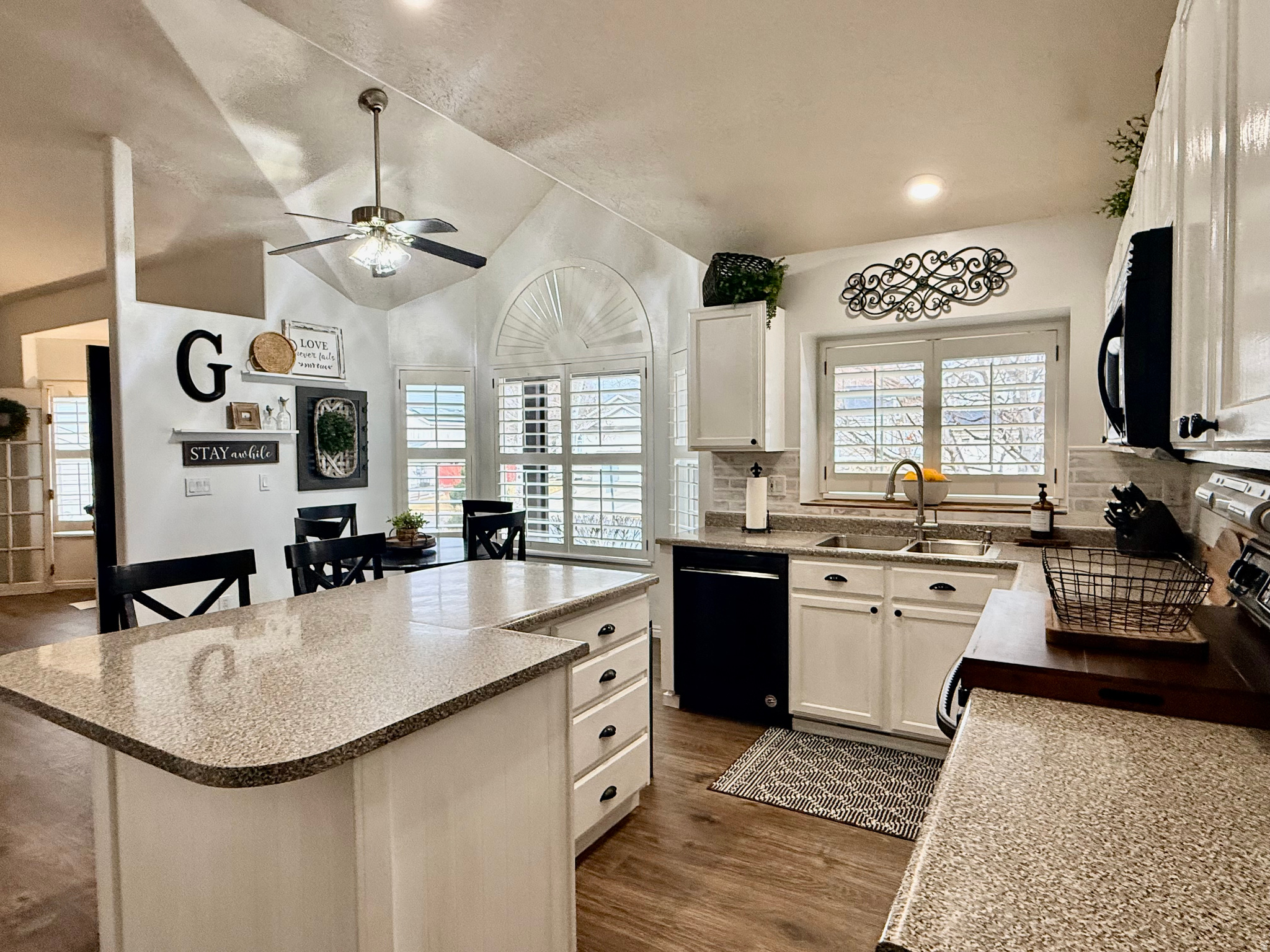 DIAMOND SUMMIT UNIT 2 - Residential