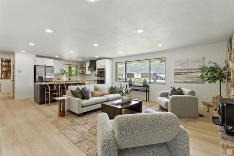 Tiny photo for 715 N 400 E, Nephi, UT 84648 (MLS # 2109997)