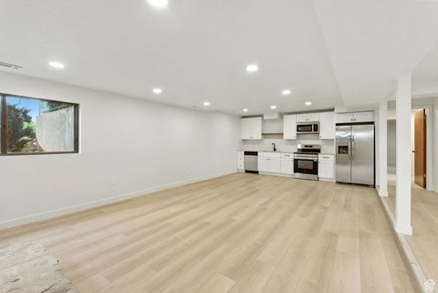 Tiny photo for 715 N 400 E, Nephi, UT 84648 (MLS # 2109997)