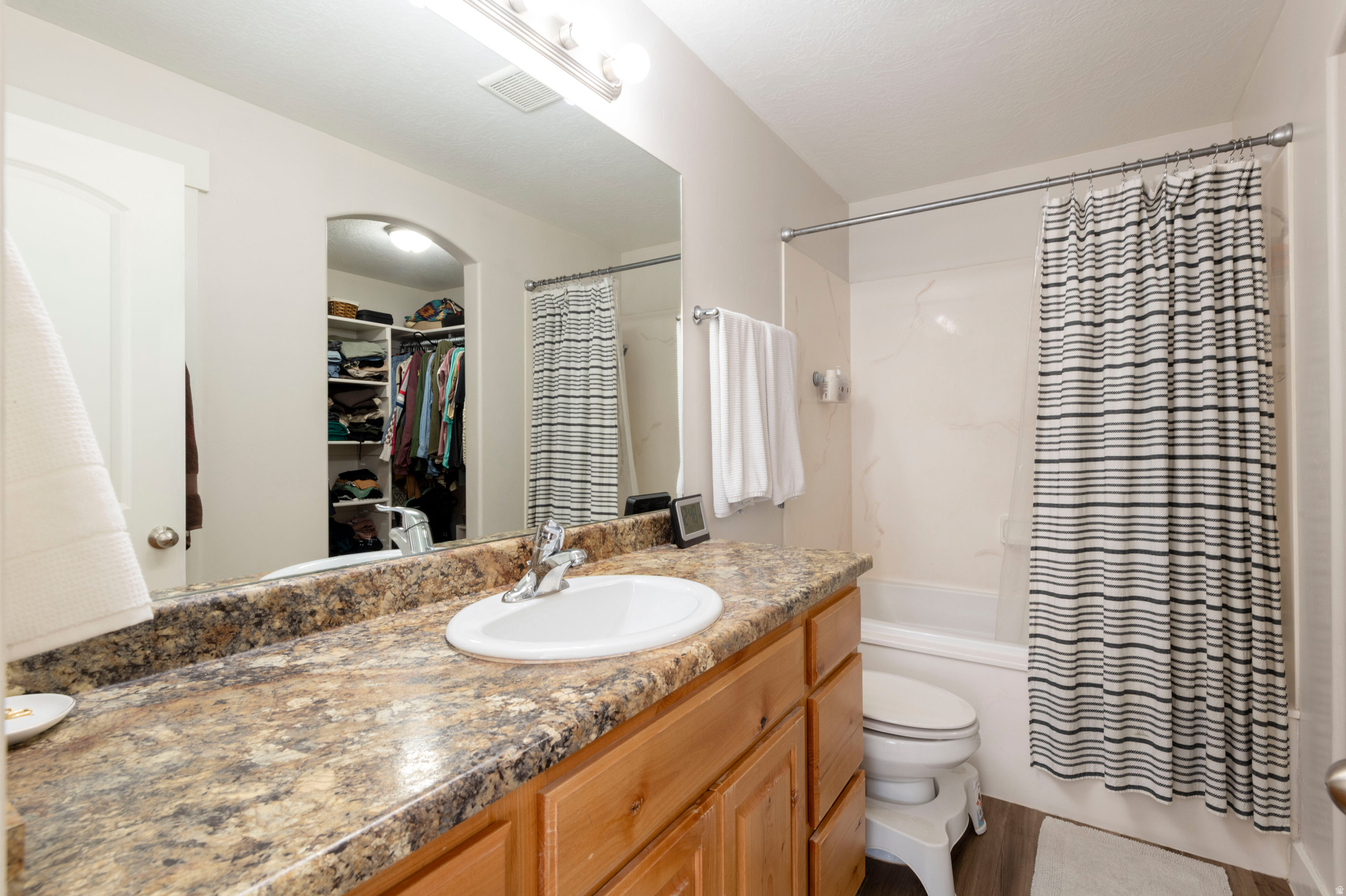 HARVEST FIELDS - Residential