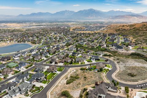 Tiny photo for 5527 W LOOKOUT MESA CIR #120, Herriman, UT 84096 (MLS # 2109726)