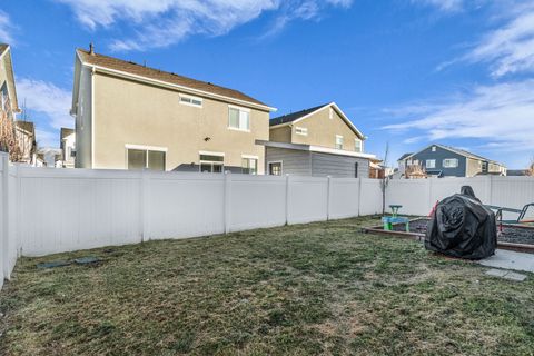 Tiny photo for 1954 W PARKVIEW DR, Syracuse, UT 84075 (MLS # 2135557)