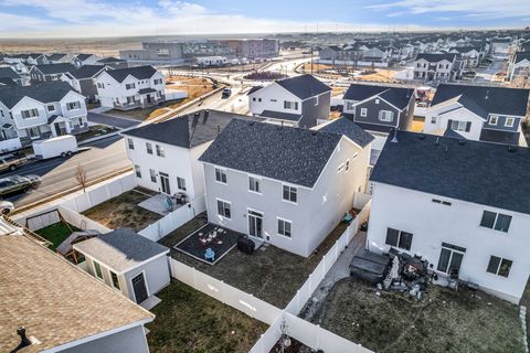 Tiny photo for 1954 W PARKVIEW DR, Syracuse, UT 84075 (MLS # 2135557)