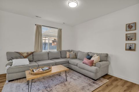 Tiny photo for 1954 W PARKVIEW DR, Syracuse, UT 84075 (MLS # 2135557)