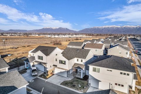 Tiny photo for 1954 W PARKVIEW DR, Syracuse, UT 84075 (MLS # 2135557)