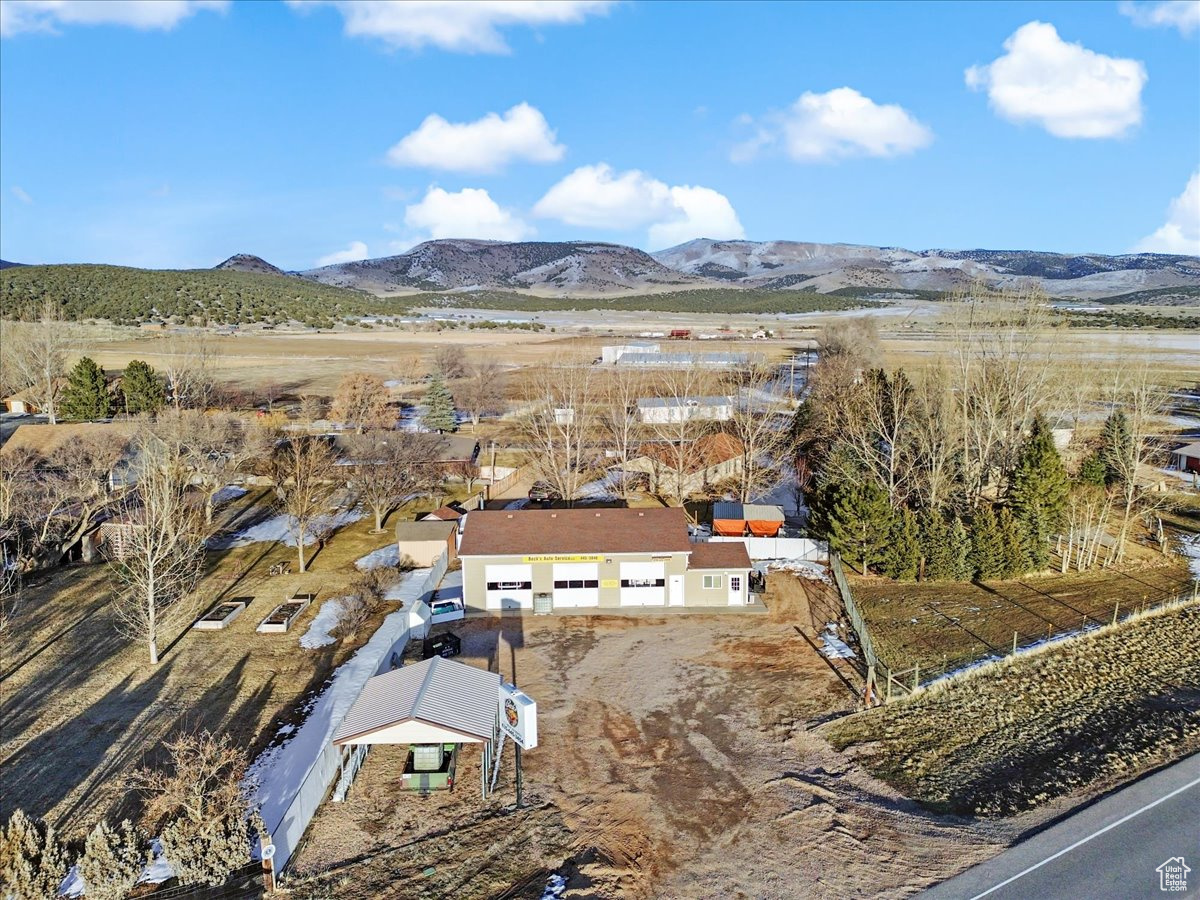 DAILEY MINOR - Commercial Sale