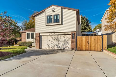 Tiny photo for 3341 E NORWOOD RD S, Cottonwood Heights, UT 84121 (MLS # 2120463)