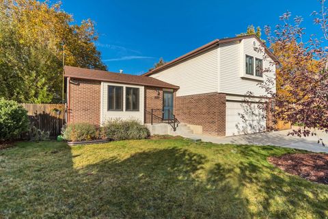 Tiny photo for 3341 E NORWOOD RD S, Cottonwood Heights, UT 84121 (MLS # 2120463)