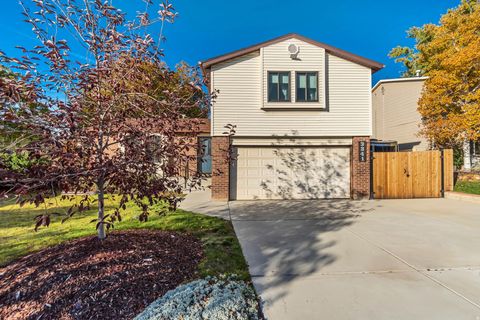 Photo of 3341 E NORWOOD RD S, Cottonwood Heights, UT 84121 (MLS # 2120463) Photo of 3341 E NORWOOD RD S, Cottonwood Heights, UT 84121 (MLS # 2120463)
