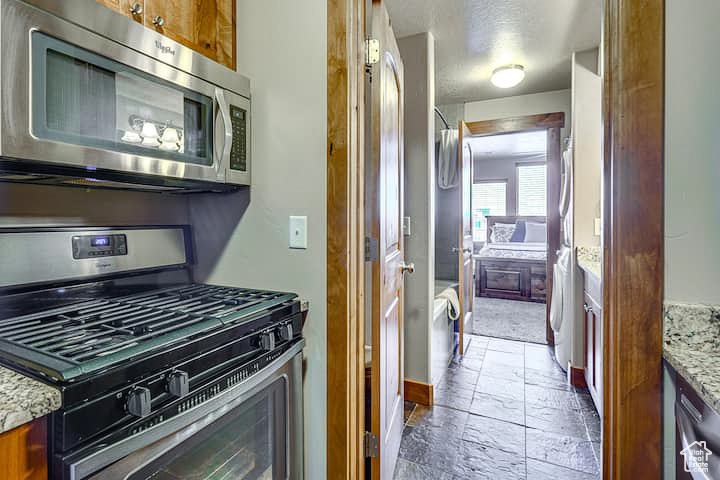 MOOSE HOLLOW - Residential