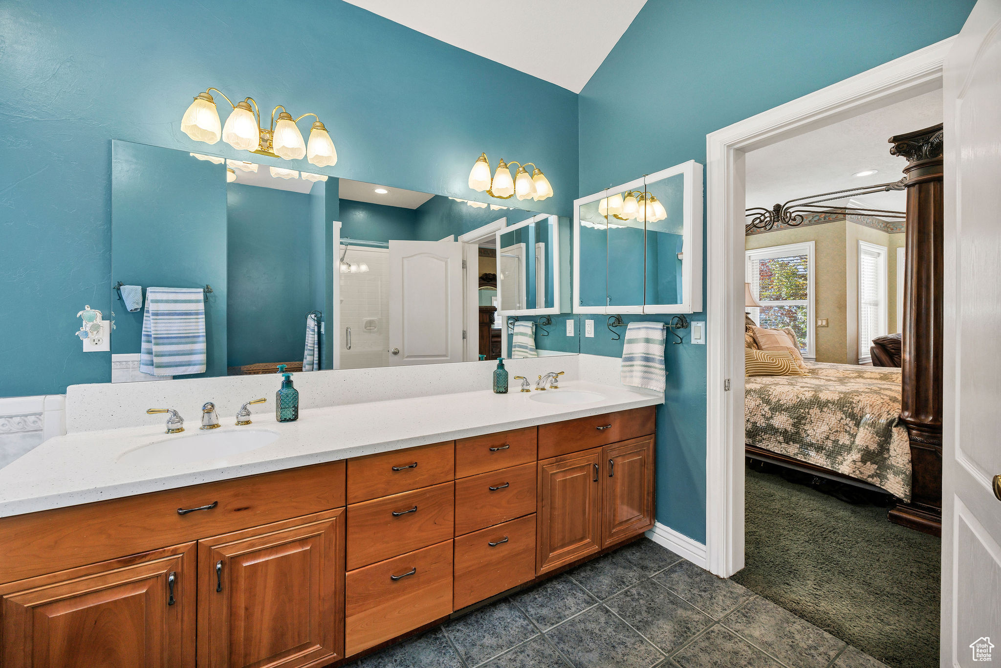 CANYON RIDGE - Residential